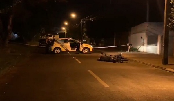 Exercução: Homem é executado a tiros enquanto andava de moto em Foz do Iguaçu